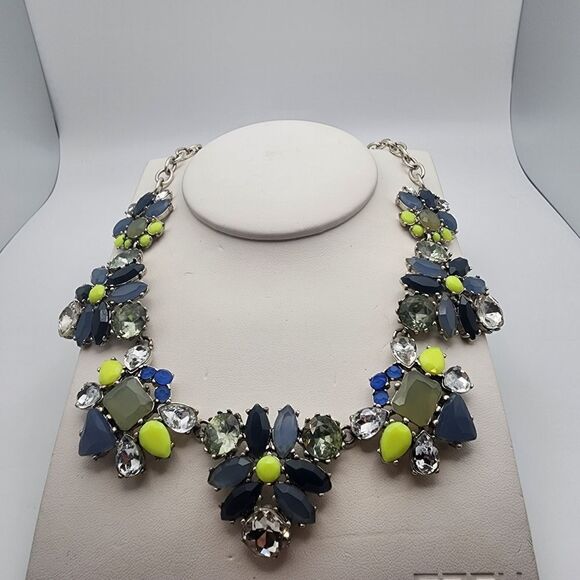 Stella & Dot Elodie Rhinestone Statement Necklace - Picture 3 of 5